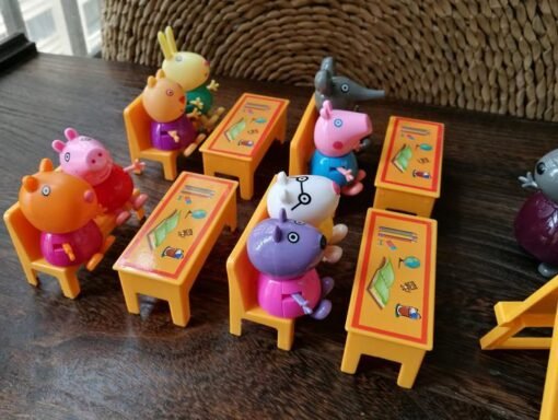 Play house toy 907 genuine pig classroom simulation desk gift (Random) - Toys Ace
